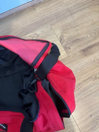 Bolsa Viaje/Deporte Eastpak Roja