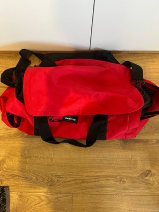 Bolsa Viaje/Deporte Eastpak Roja