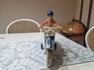 Moto hojalata Paya