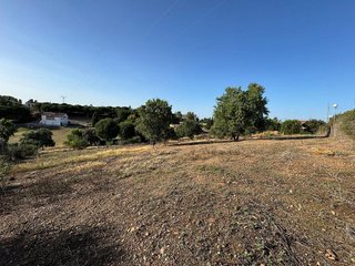 Terreno en venta en Ctra de Sevilla - Ronda sur en Badajoz