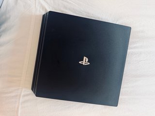 PS4 1TB Vendo poco uso