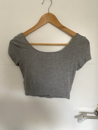 Camiseta gris anime talla S