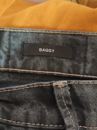 Pantalones anchos grises