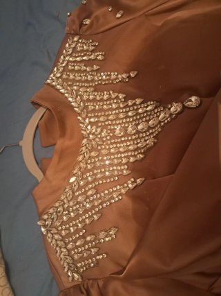 Vestido largo dorado elegante