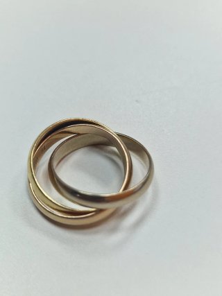 Anillo Cartier Trinity Tres oros.