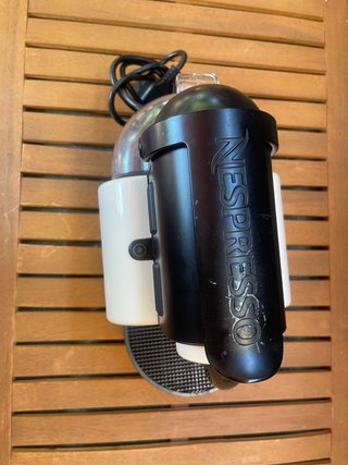 Cafetera Nespresso Delonghi Blanca