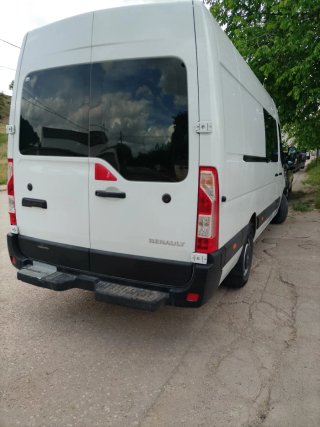 Furgoneta tres plazas 3500 kilos,165 cv