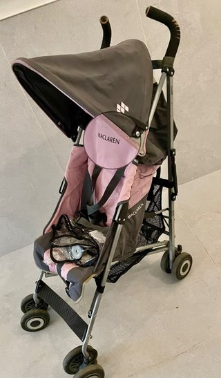 Cochecito Maclaren Gris/Rosa + Protector Lluvia