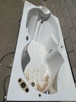 Bañera Hidromasaje Jacuzzi con Estructura