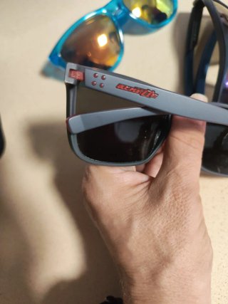 Gafas de sol con estuche