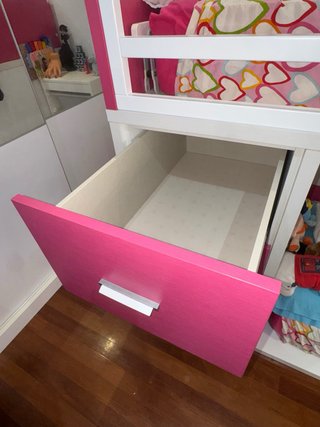 Litera infantil, con cajones.