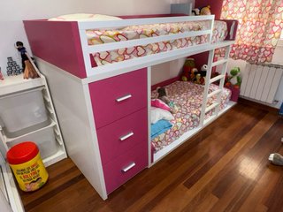 Litera infantil, con cajones.