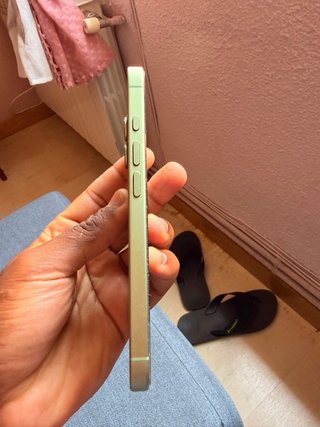 iPhone 17  verde pistacho