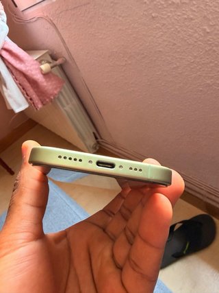 iPhone 17  verde pistacho