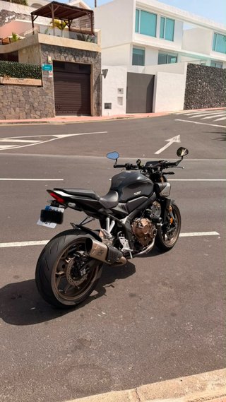 Honda CB PRACTICAMENTE NUEVA