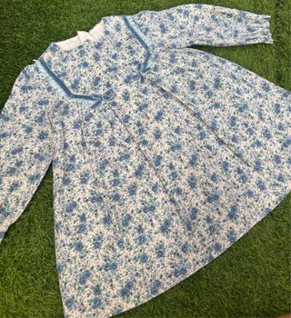 Vestido floral azul