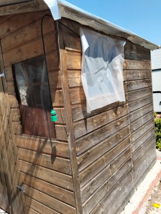 Caseta de madera rústica