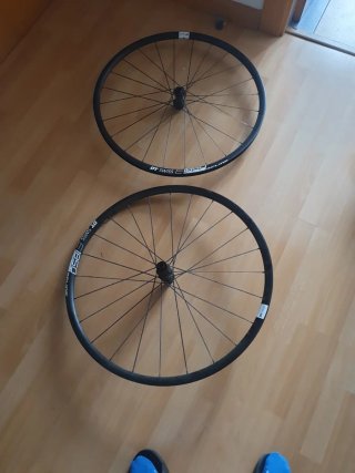 Ruedas carretera aluminio DT Swiss
