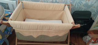 Moisés y colchón para bebé de madera y tela