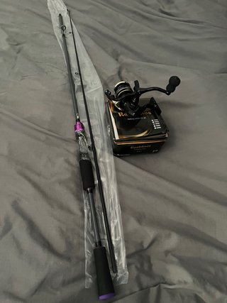 Caña y carrete de pesca ( A estrenar)