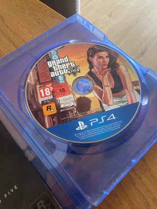GTA V Premium Edition PS4 nuevo