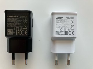 Lote 2 Cargadores Samsung y 3 Cables USB 3.0