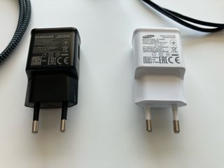 Lote 2 Cargadores Samsung y 3 Cables USB 3.0