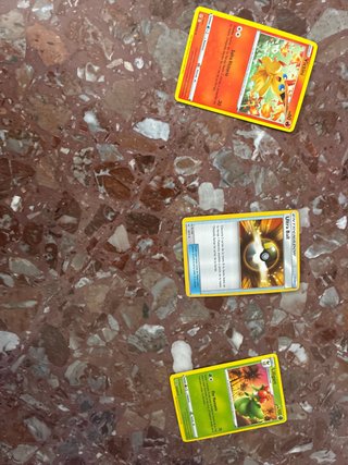 3 Cartas Pokémon: Victini, Ultra Ball, Lilligant