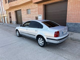 Volkswagen Passat 1999 ,614144133