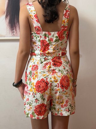 Mono corto floral MNG