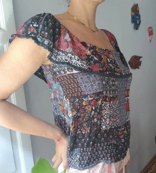 Blusa estampada manga caída