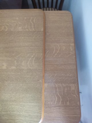 Mesa de comedor vintage de madera