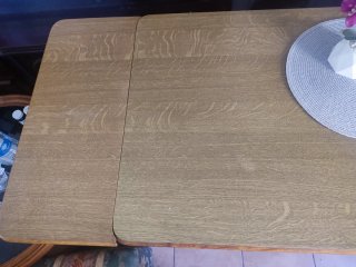 Mesa de comedor vintage de madera
