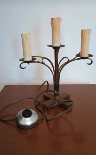Lampada da tavolo con 3 candele