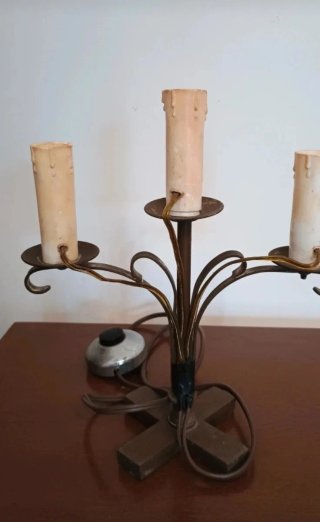Lampada da tavolo con 3 candele