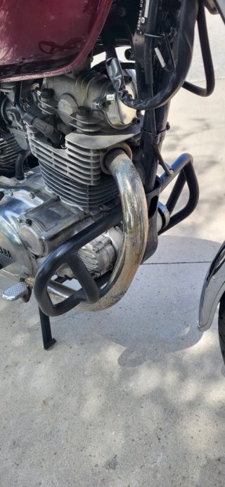 Yamaha 250 Special Roja y Negra