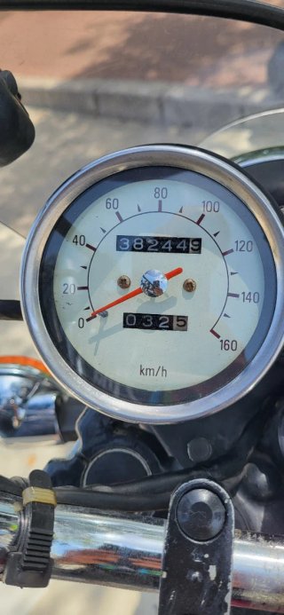 Yamaha 250 Special Roja y Negra