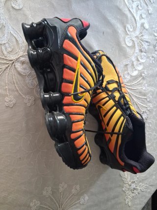 Zapatillas Nike Shox Naranja y Amarillo