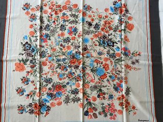 Pañuelo floral vintage de Jacqmar