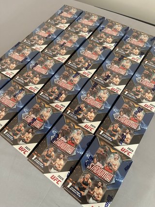 20 Cajas UFC Topps Stadium Club 2025
