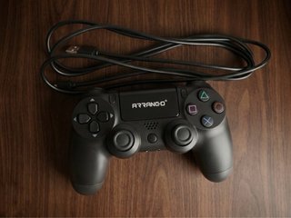 PS4 Slim 1TB EdizioneLimitata 2Controller 3 giochi