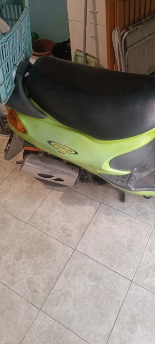 Moto Scooter 49cc Negra y Verde