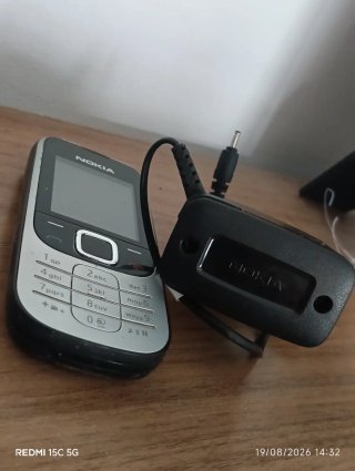 Teléfono Móvil Nokia Vintage Nokia 2330-c plateado