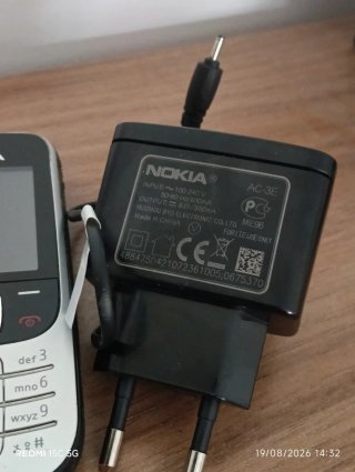 Teléfono Móvil Nokia Vintage Nokia 2330-c plateado