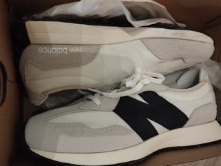 Zapatillas New Balance Mujer Blancas y Negras