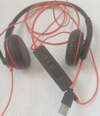 Auriculares USB-A y 3,5 mm con Micrófono Integrado