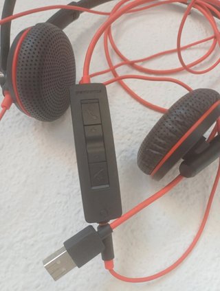 Auriculares USB-A y 3,5 mm con Micrófono Integrado
