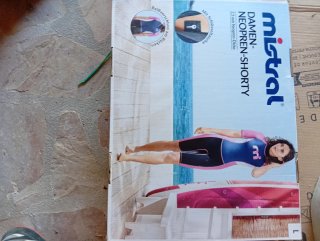 Traje de neopreno niña rosa y azul