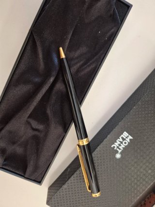 Bolígrafo Montblanc  Noblesse Negro y Dorado