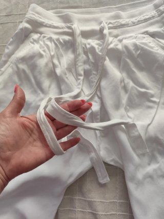 Pantalón blanco verano Inditex chica